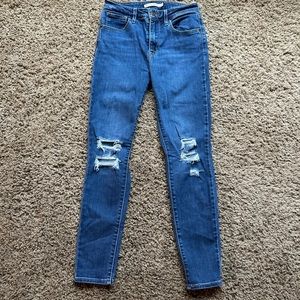 Levis 701 Jeans